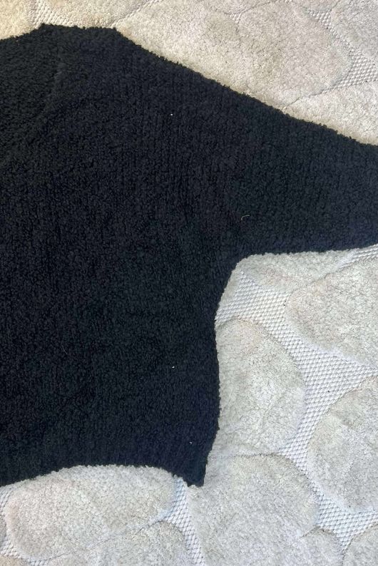 Hygge Boucle Slouch Knit Black /20 =